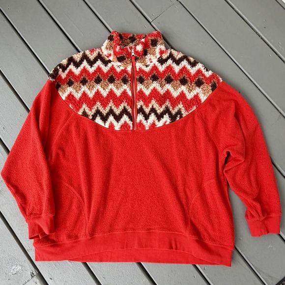 aerie Tops - Aerie Hometown Holiday Quarter Zip Sweatshirt Red Sherpa Tribal Sz XL‎